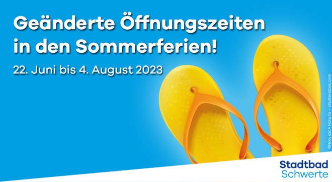 Weißer Schriftzug "Geänderte Öffnungszeiten in den Sommerferien" sowie ein paar stilisierte gelbe Zehentreter als Symbol für die Sommersaison 2023 im Stadtbad Schwerte
